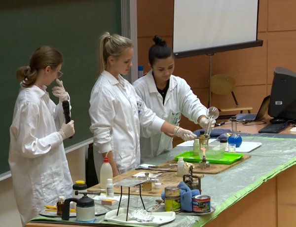 Kutatók Éjszakája – A Nyíregyházi Egyetem valamennyi intézete bemutatkozott pénteken