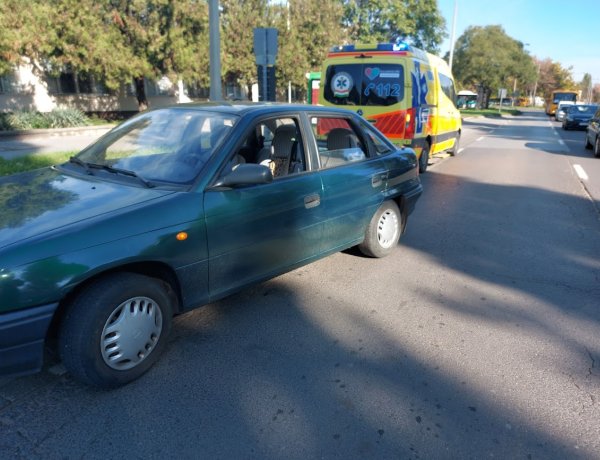 Vezetés közben lett rosszul egy sofőr a Korányi Frigyes utcán