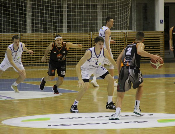 Vereség Győrben - Kikapott a NYÍKSE