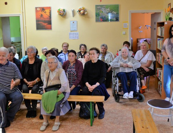 Egészséghét Oroson – Idősotthon és Nappali Klub