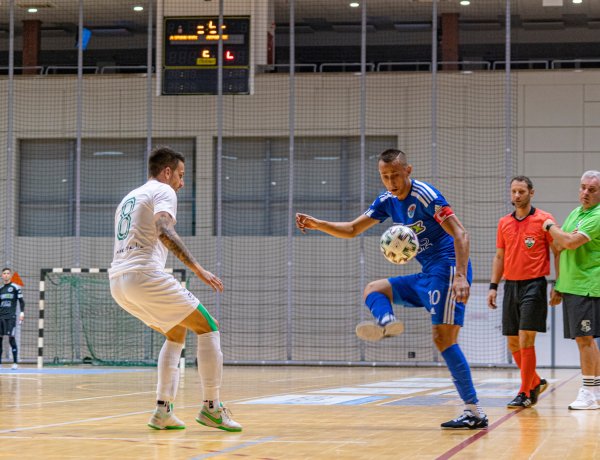 Az Újpest ellen készül a futsal csapat