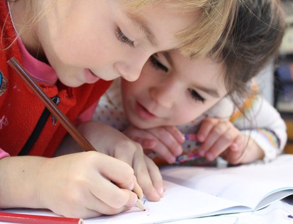 Menjen vagy maradjon – Amit az iskolaérettségről tudni érdemes