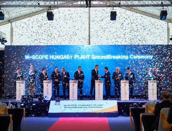 Alapkőletételi ünnepség – Elkezdődött a 300 milliárdos beruházás