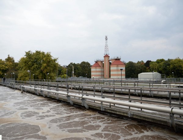 Csatornahasználati etikett – Rengeteg szemét kerül a csatornahálózatba Nyíregyházán