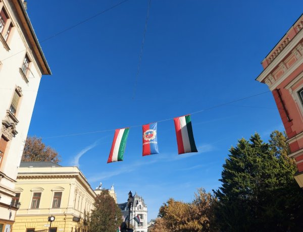 Fellobogózták Nyíregyházát október 23-a tiszteletére