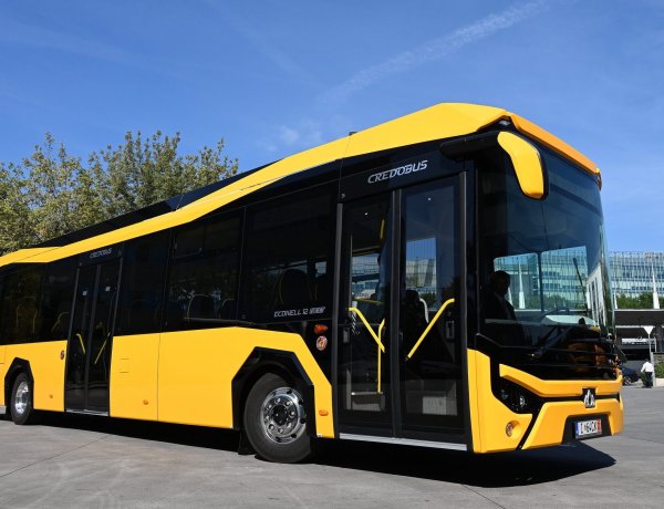 A MÁV és a Volán járatai a halottak napjához igazodva közlekednek