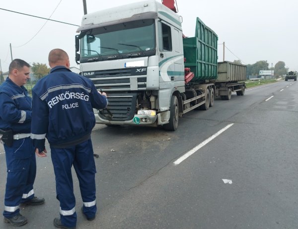 Pénteken délelőtt Szabadságbokornál ütközött két teherautó