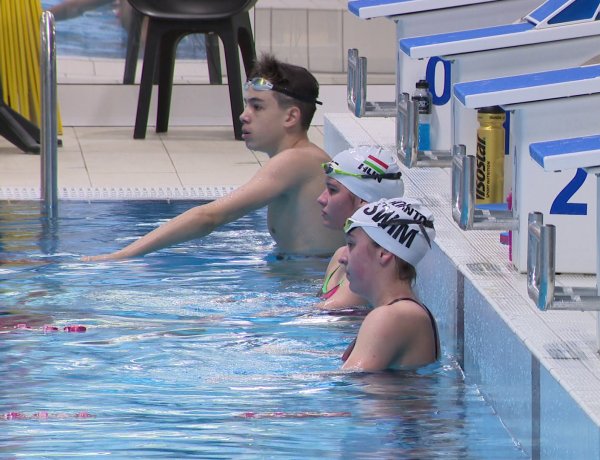 Újra nyitva az uszoda – Reggel 6 órától 14 óráig bárki használhatja a létesítményt