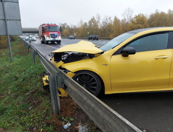 Baleset történt az M3-as autópálya felhajtójánál