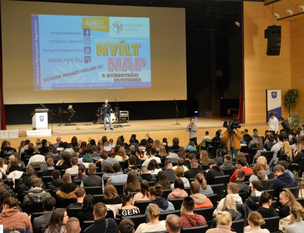 Nyílt nap – Középiskolásokat, pedagógusokat és szülőket vártak a Nyíregyházi Egyetemen