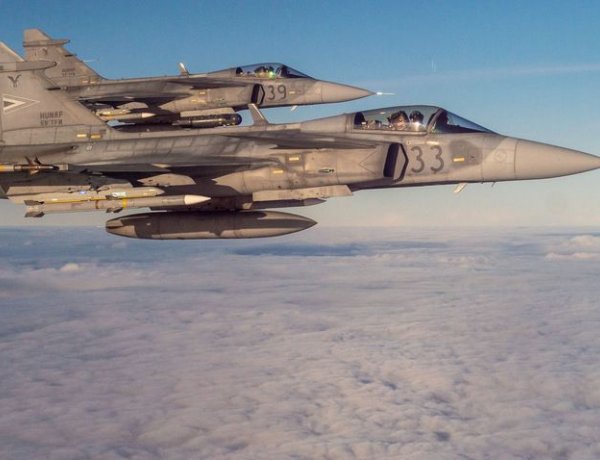 HM: Bombafenyegetés miatt szálltak fel a Gripenek