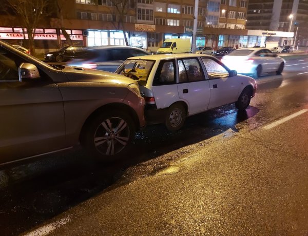 Ráfutásos baleset történt a Ferenc körúton kedd este