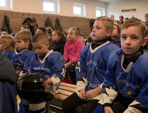 „Gyere hokizni” – Nyíregyházára érkezett a Magyar Jégkorong Szövetség roadshow-ja