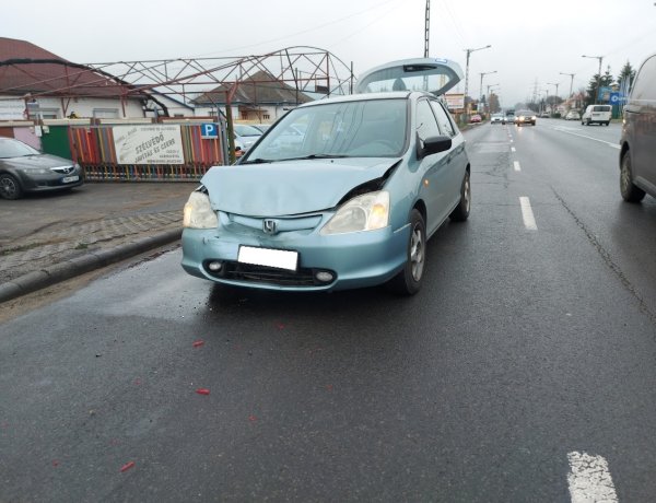 Ráfutásos baleset történt a Debreceni úton