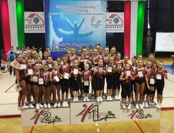 Díjeső Budapesten - Elismerésben részesültek az aerobikosok