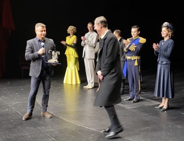 Újabb VIDOR-díjat adott át a Móricz Zsigmond Színház