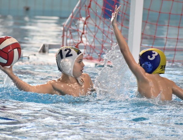 A Komjádi uszodában játszottak a vízilabdások