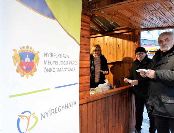 Ajándék lapcsánka az adventi forgatagban