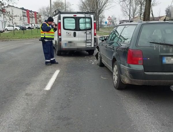 A Törzs utcán történt ráfutásos baleset csütörtökön reggel