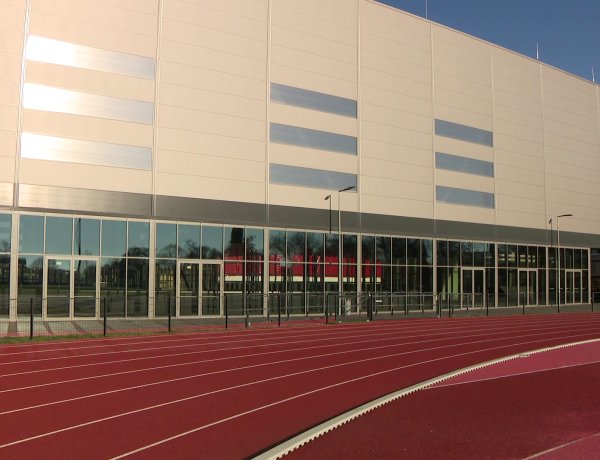 Aktív sportélet Nyíregyházán – Profi sportolókat és hobbi futókat is vár az Atlétikai Centrum