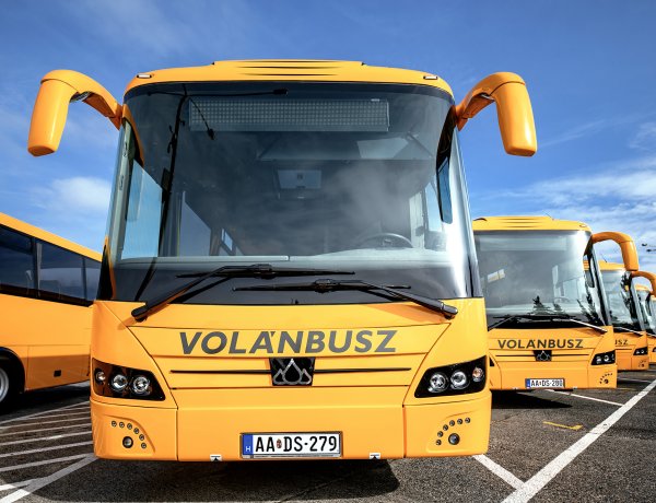 Száz új Credobus Inovell autóbuszt állított forgalomba a Volánbusz országszerte, megyénkben 13 darabot