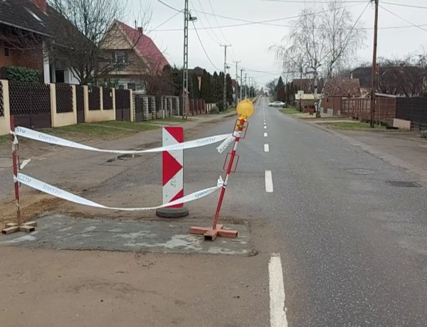 Közműrákötési munkálatokat végez a Nyírségvíz a Szőlőskert utcában