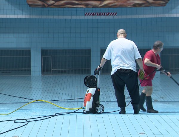 Karbantartás az élményfürdőben – Jövő héten derül ki, hogy mikor nyithatnak