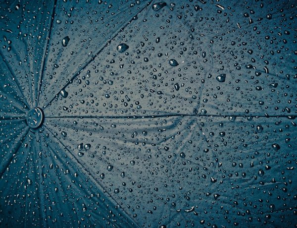 Pénteken se tegyük messzire az esernyőt, helyenként havazhat is