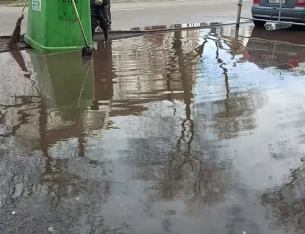 A városüzemeltetési társaság folyamatosan vizsgálja és átjárhatóvá teszi a csapadékelvezető csatornák fedlapjait