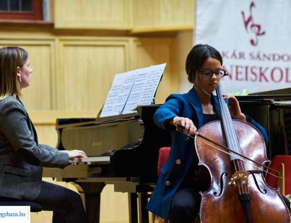 Zajlanak a tanszaki hangversenyek és a meghallgatások a Vikárban