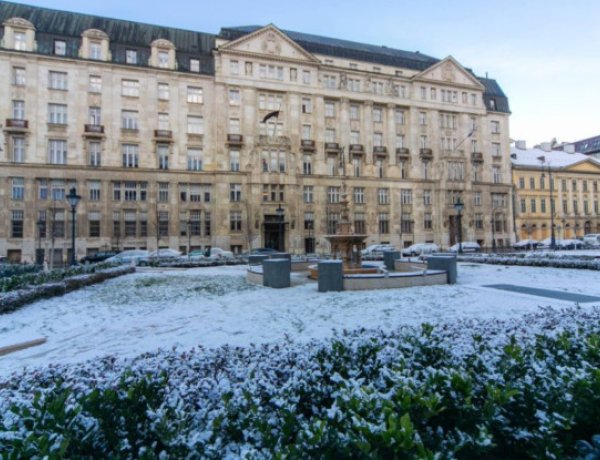 Magyarország továbbra is befektetésre ajánlott mindhárom nagy hitelminősítőnél