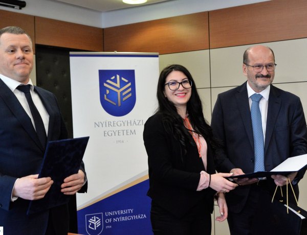 MNB ösztöndíjasok a Nyíregyházi Egyetemen – 10 hónapon át kapnak anyagi támogatást