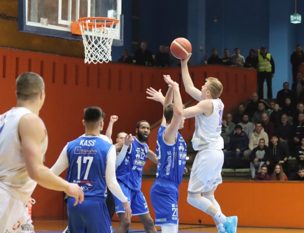 Csak a hajrában dőlt el a meccs Zalaegerszegen