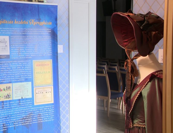 Rendhagyó tárlatvezetés – Új helyen a színháztörténeti kiállítás