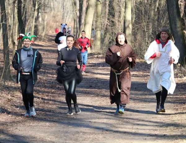 Télűző, jelmezes farsangi futás a Sóstói Parkerdőben