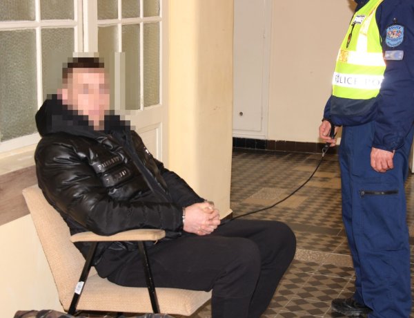 Embercsempész elfogások az ukrán határ közelében