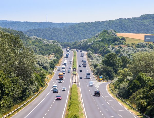 Hatalmas népszerűségnek örvend a Nemzeti Útdíjfizetési Szolgáltató Zrt. saját online e-matrica-lekérdezője