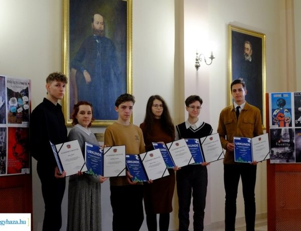Plakátverseny – Kiválóan szerepeltek a nyíregyházi művészetis diákok a nemzetközi porondon