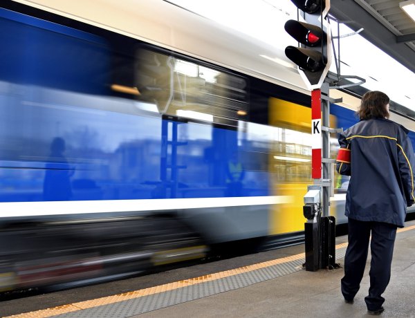 Több tízezret spórolhatnak meg a családok havonta a vármegye- és az országbérletek révén