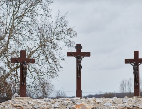 Szentmisével emlékeztek a kommunista diktatúra áldozataira Pócspetriben