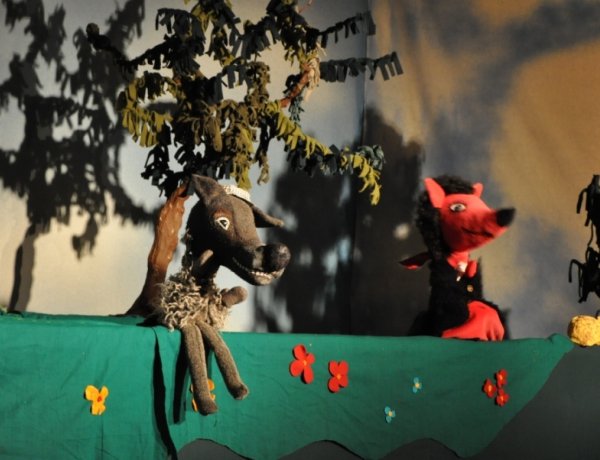 Piroska és a farkas – Akcióban a Burattino Bábszínház