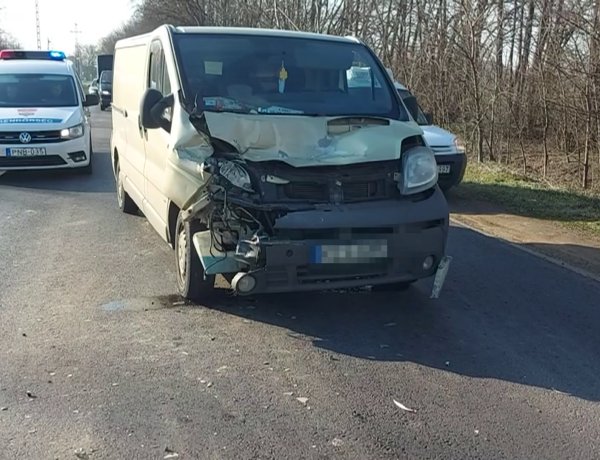 Két jármű ütközött a Westsik Vilmos utcánál 