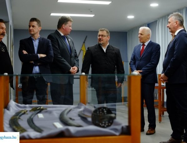 30 éves a Kállay Gyűjtemény – Hat hónapos ünnepségsorozat vette kezdetét két kamarakiállítással