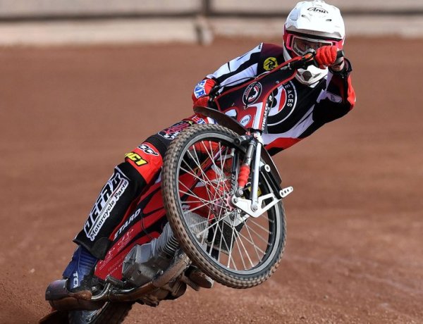 Világbajnok salakmotoros tréningezik a héten a megyében