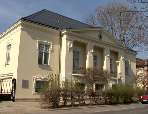 „Ruha teszi az embert” – Érdekes előadássorozat indul a Kállay Gyűjteményben csütörtökön