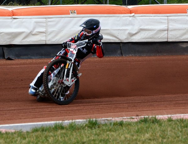 Már dübörögtek a motorok 