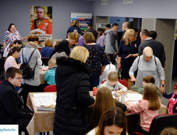 A szabadság ünnepe – Családi nappal várták a látogatókat a Kállay Gyűjteményben