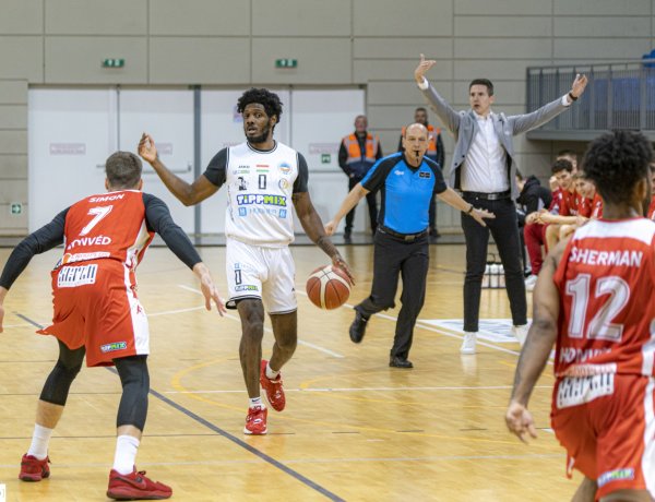 Izgalmas meccs után veszítettek a Cápák