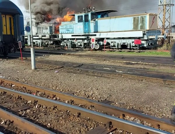 Villanymozdony gyulladt ki Nyíregyházán, az Erkel Ferenc utcában