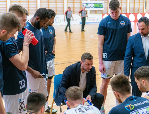 Felcsillant a győzelem reménye, de végül kikaptak a Cápák